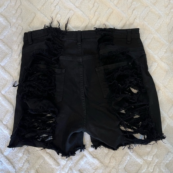 2X fashion, nova shredded shorts new with tag set - Picture 4 of 8